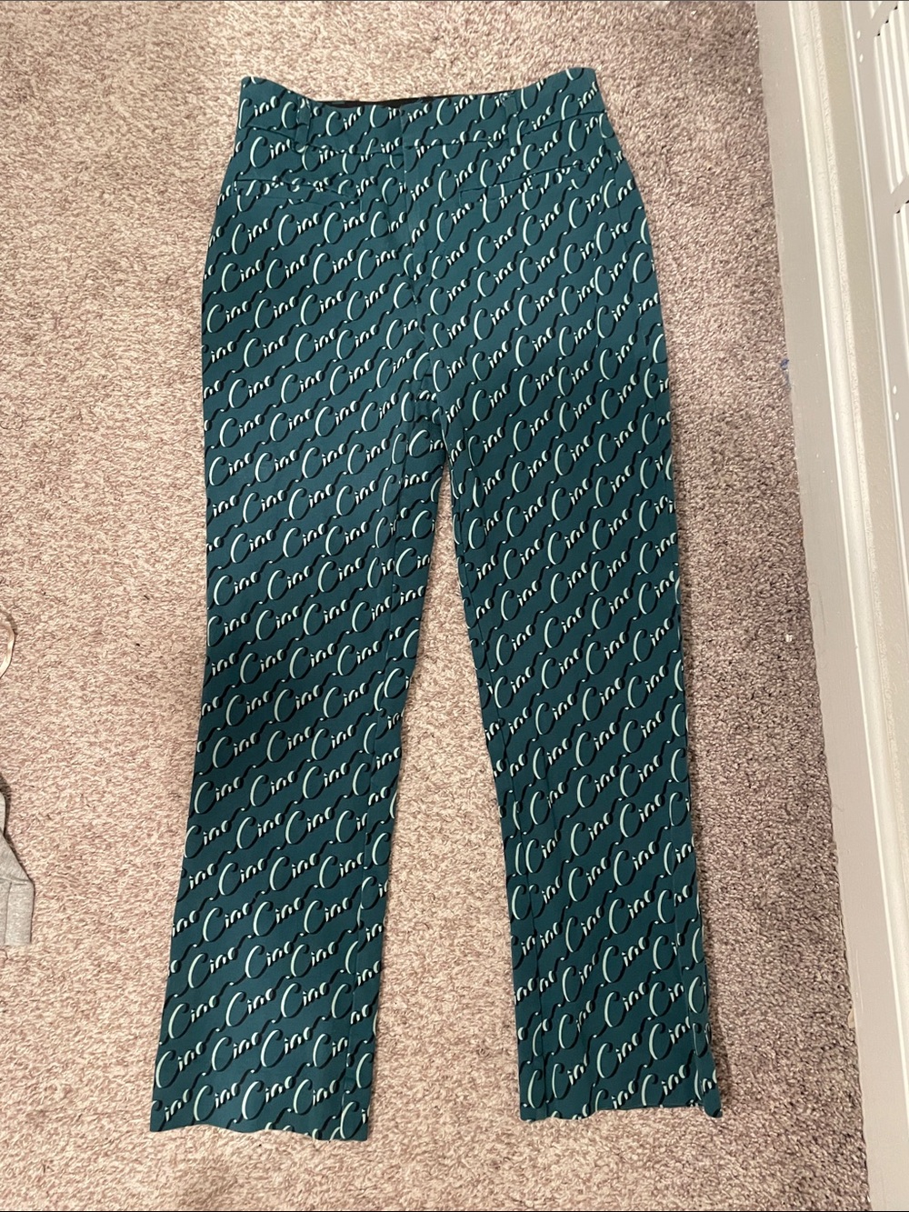 Anthropologie the essential cropped semi flare green ciao pants size 0